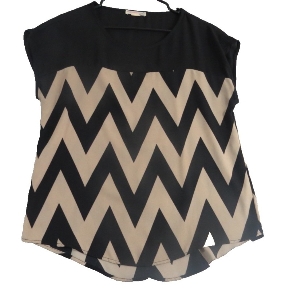 AGACI Blouse Womens M L Black Tan Chevron Zig Zag Print USA Made Vintage Y2K Top